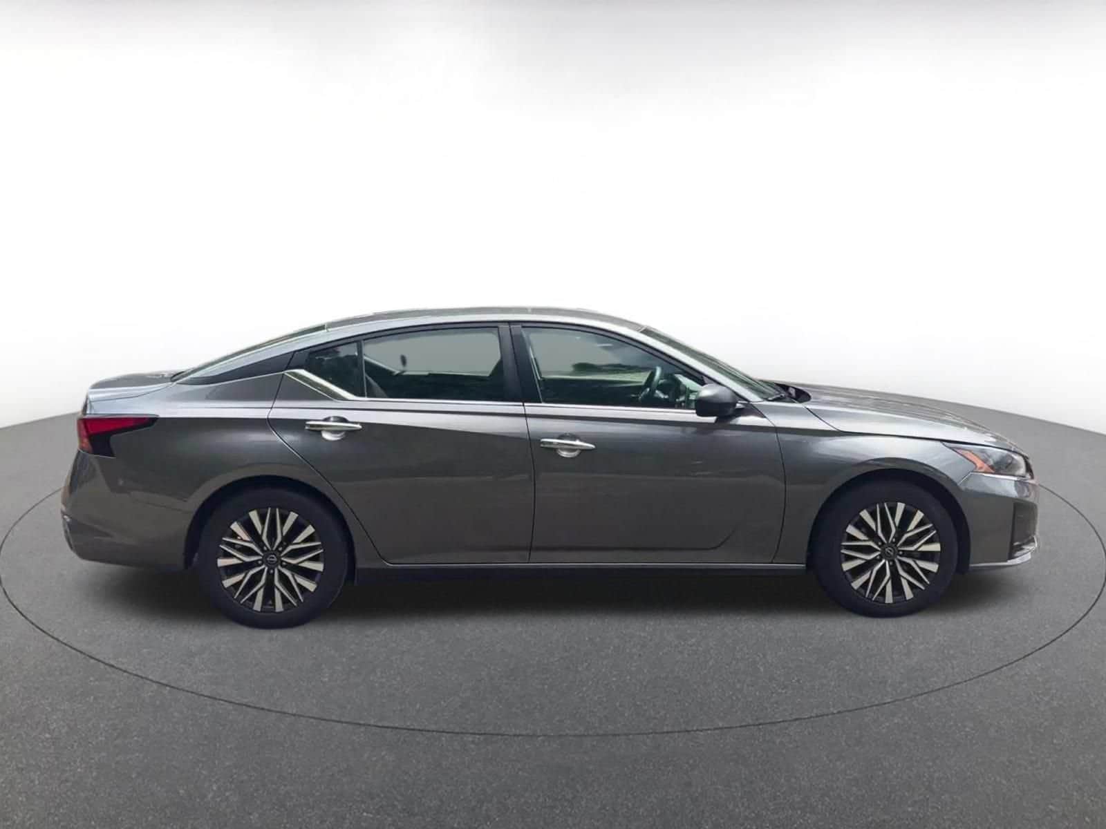Thumbnail: 2025 Nissan Altima - 16