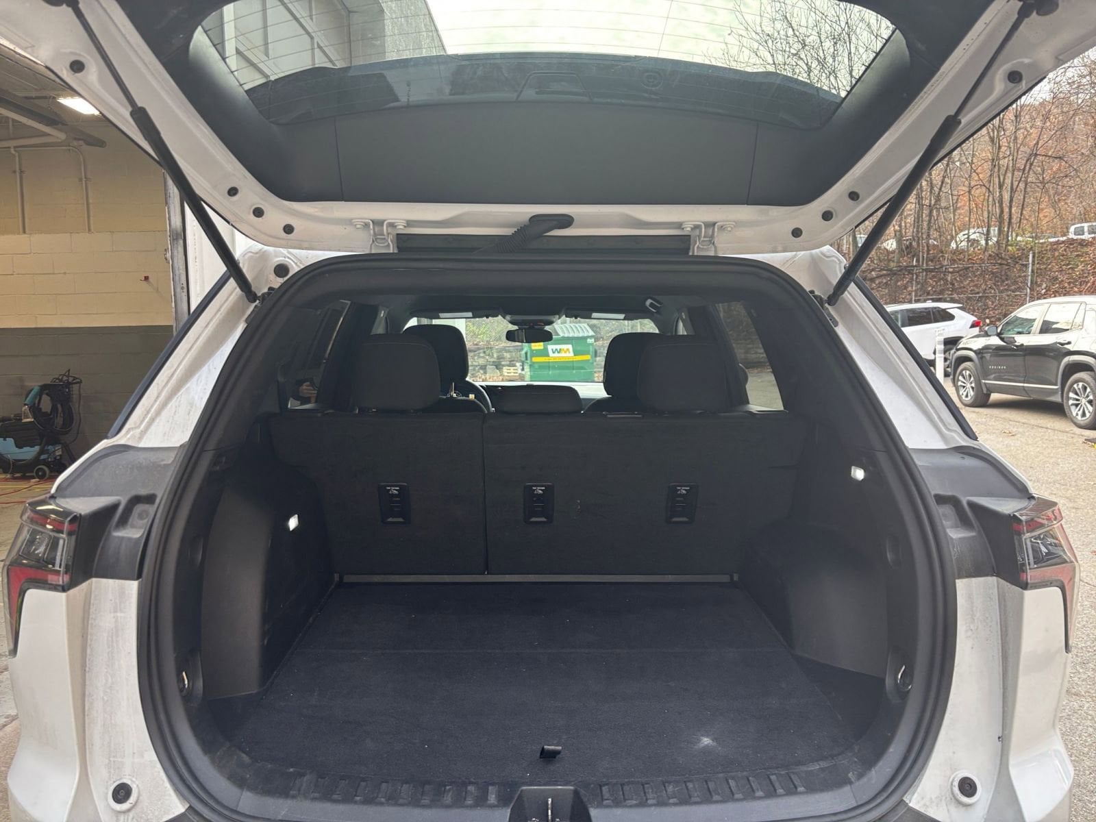 Thumbnail: 2025 Chevrolet Equinox - 30