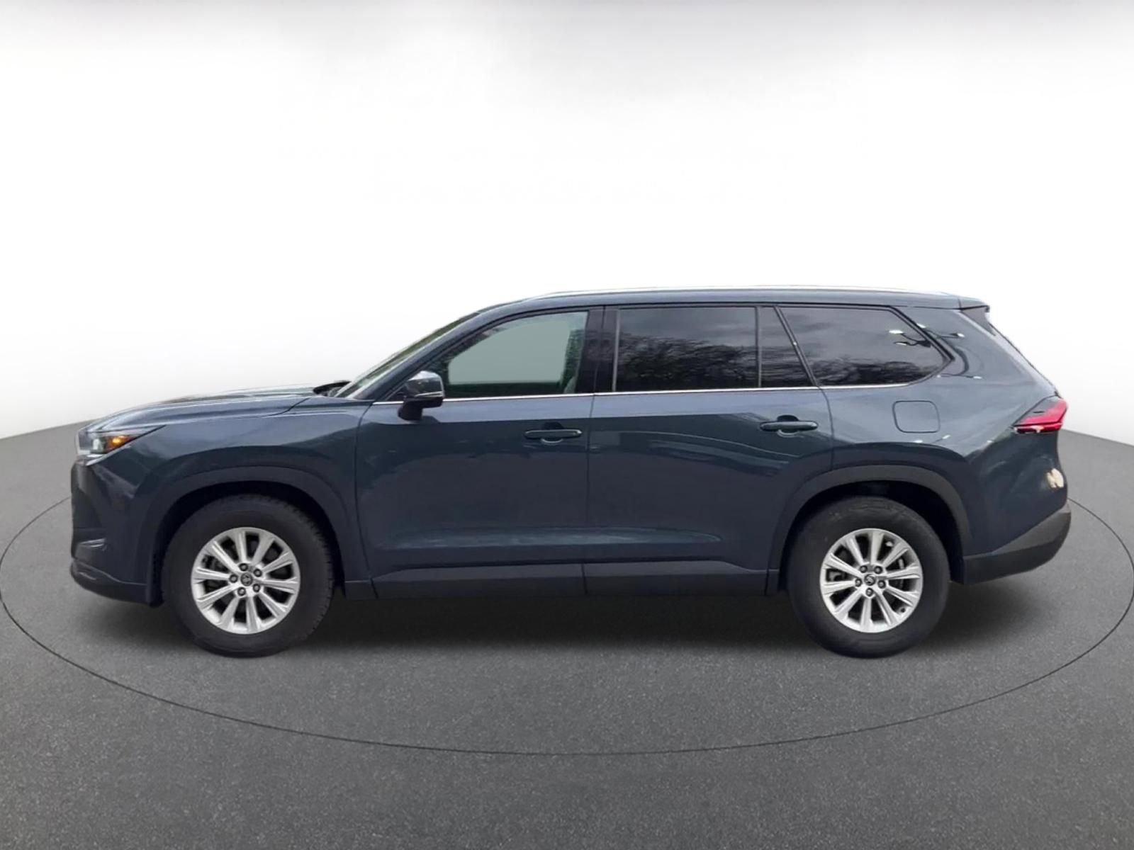Thumbnail: 2025 Toyota Grand Highlander - 9