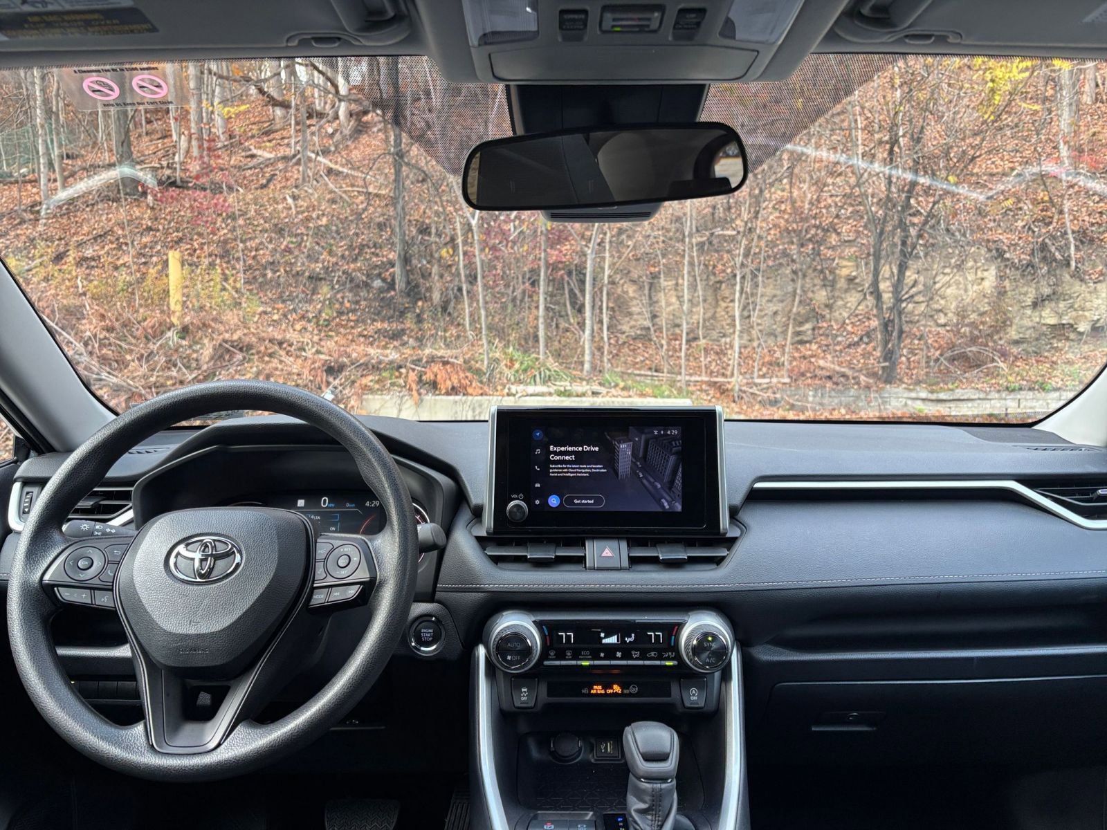 Thumbnail: 2025 Toyota RAV4 - 33