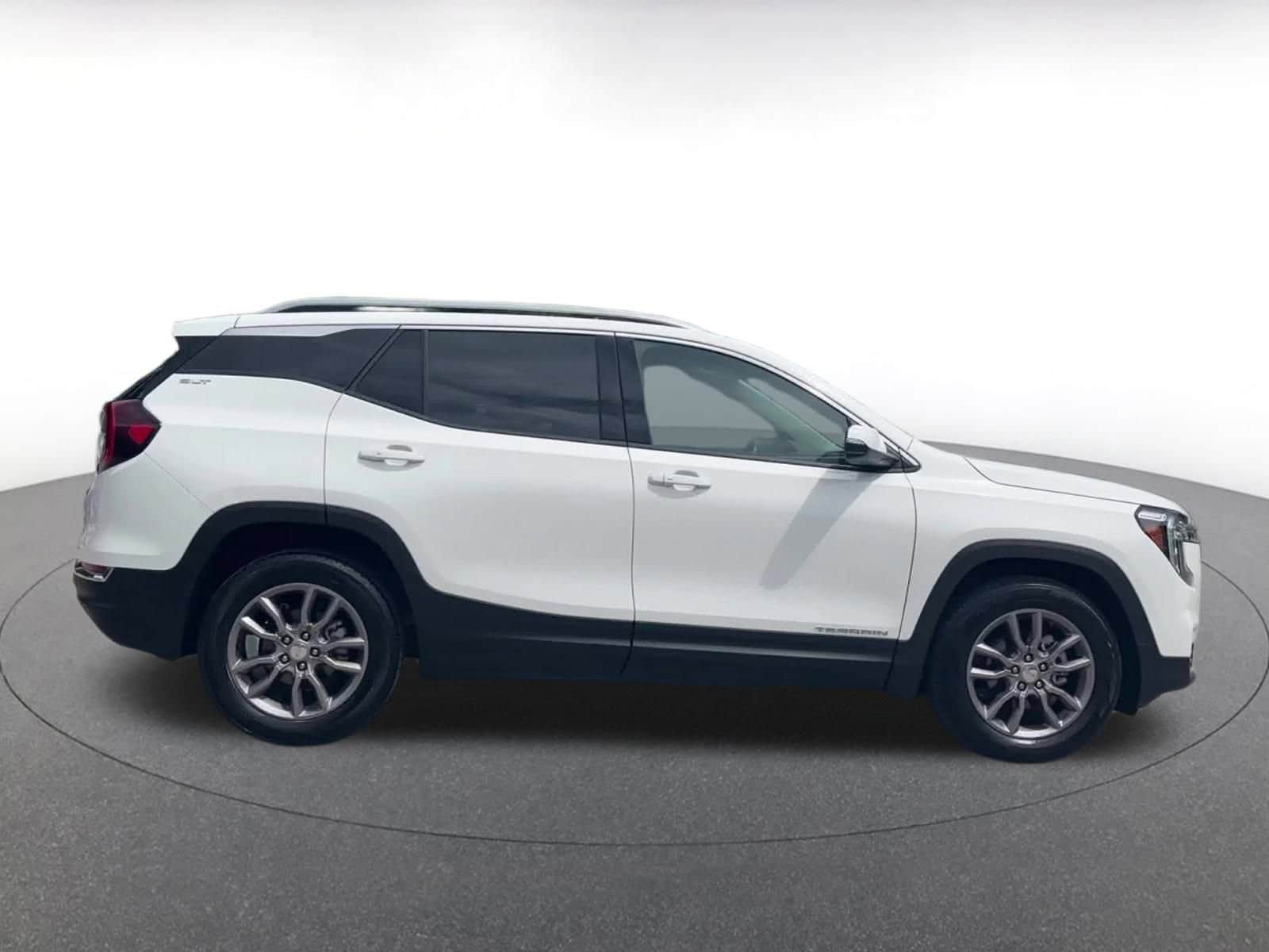 Thumbnail: 2024 GMC Terrain - 16