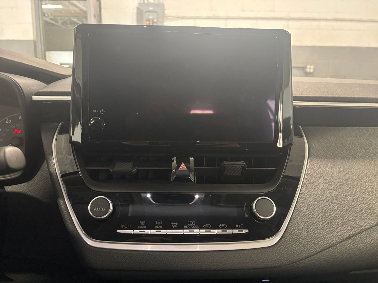 Thumbnail: 2025 Toyota Corolla - 17