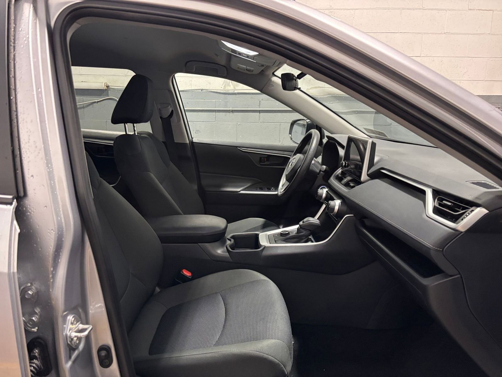 Thumbnail: 2025 Toyota RAV4 - 25