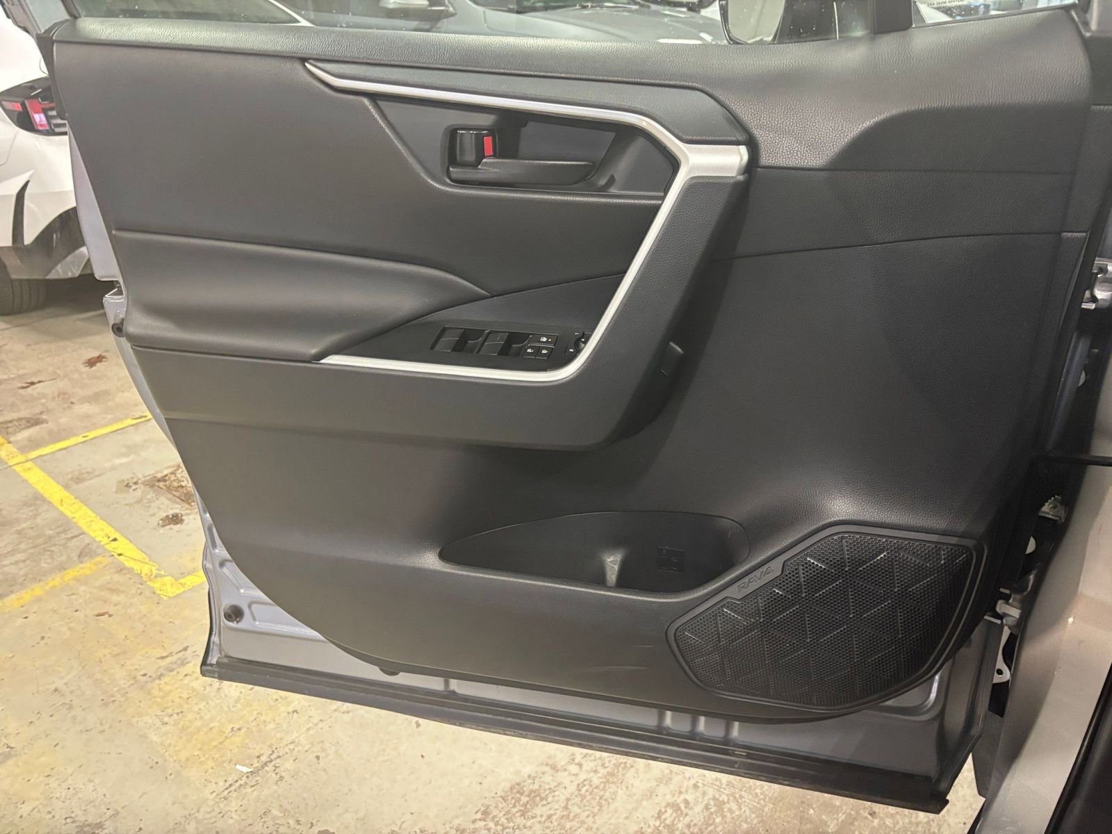 Thumbnail: 2025 Toyota RAV4 - 20