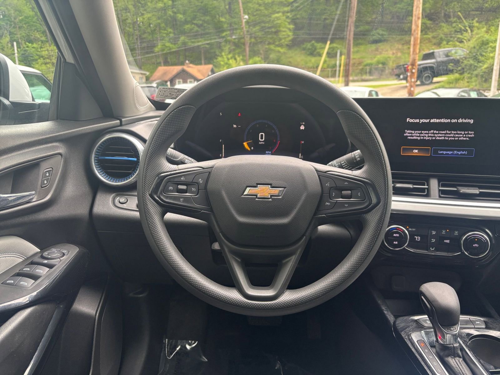 Thumbnail: 2025 Chevrolet Trax - 34