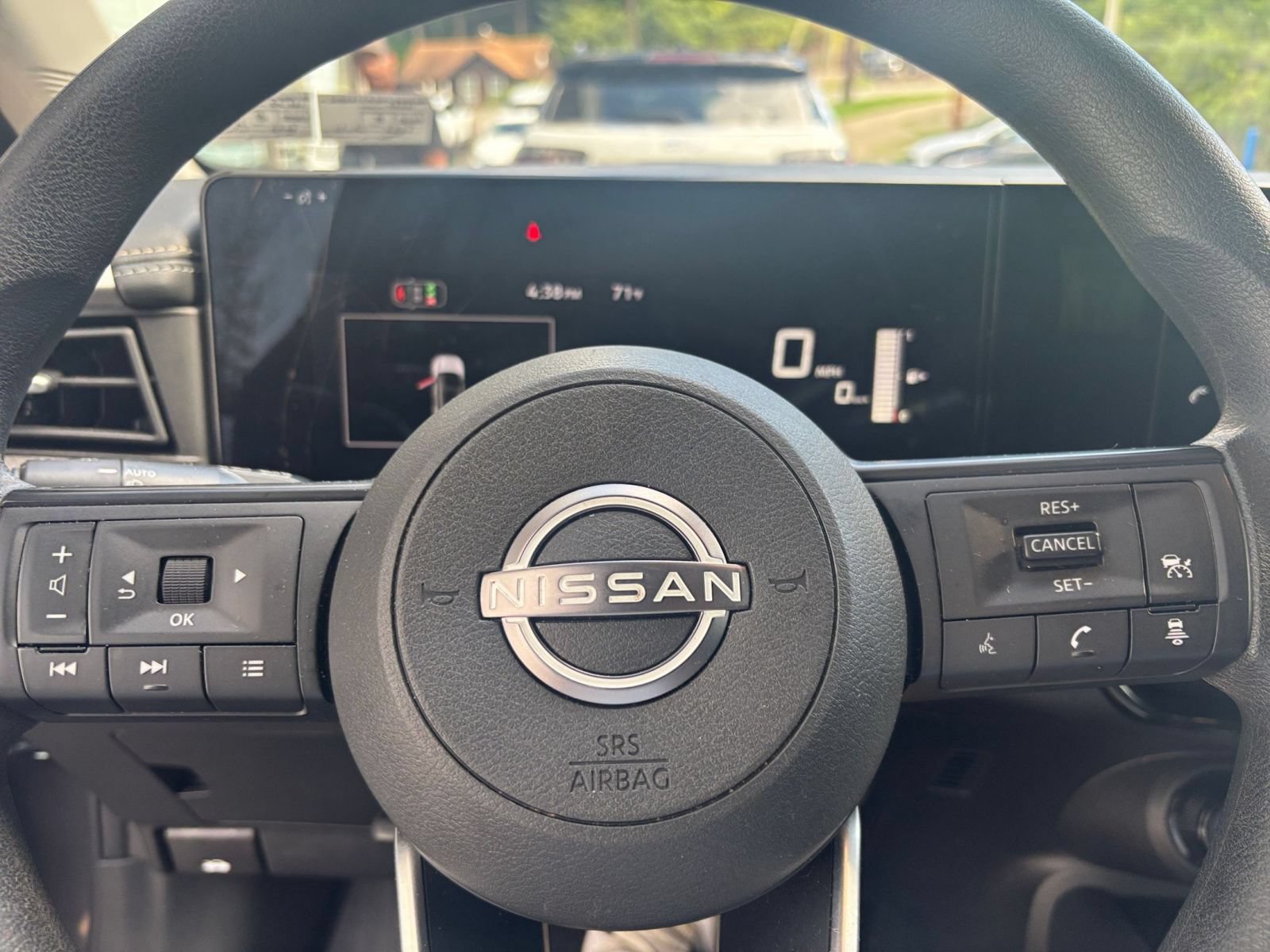 Thumbnail: 2026 Nissan Kicks - 32