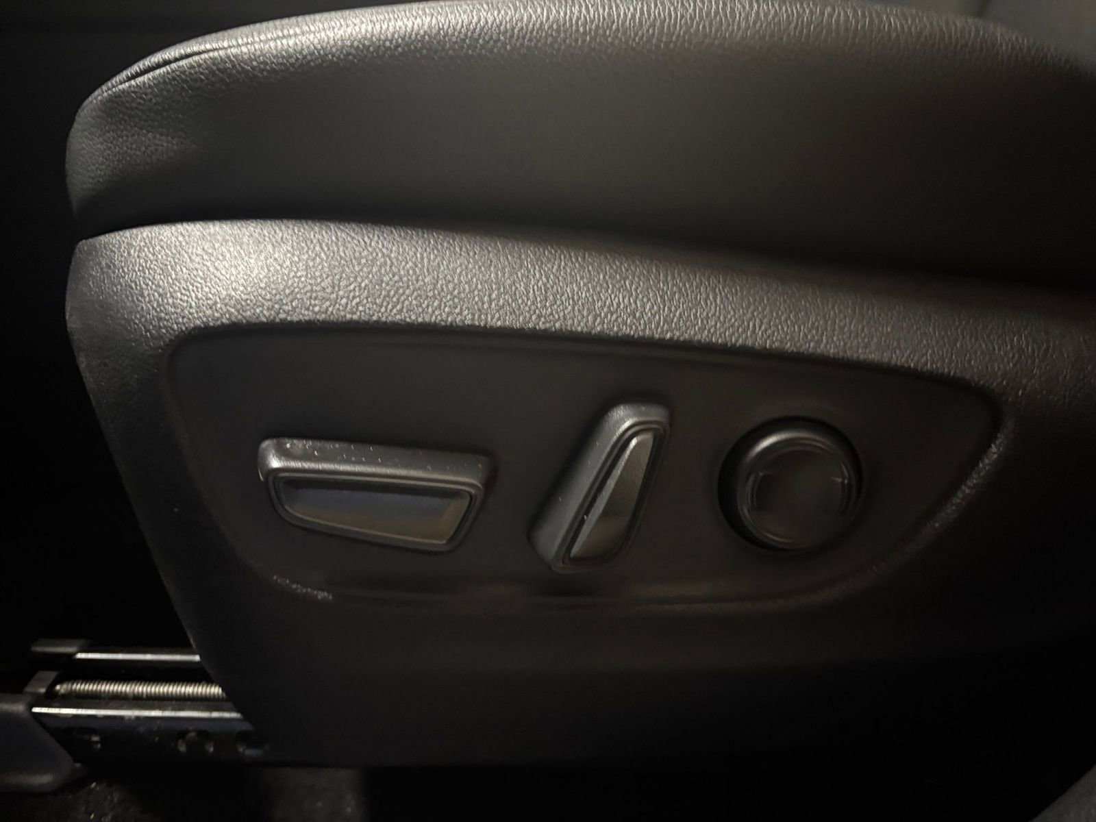 Thumbnail: 2025 Toyota Grand Highlander - 24