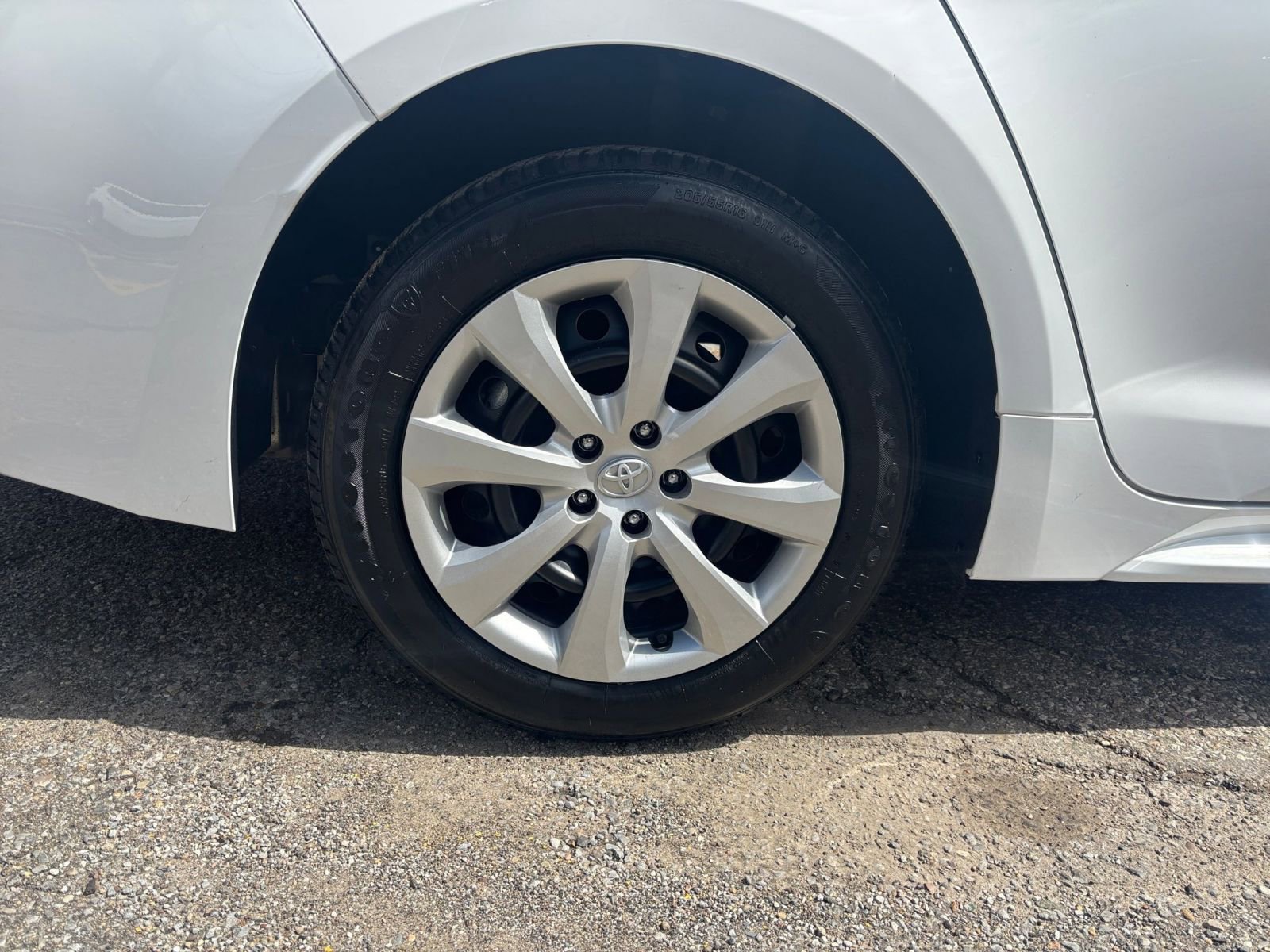 Thumbnail: 2025 Toyota Corolla - 29