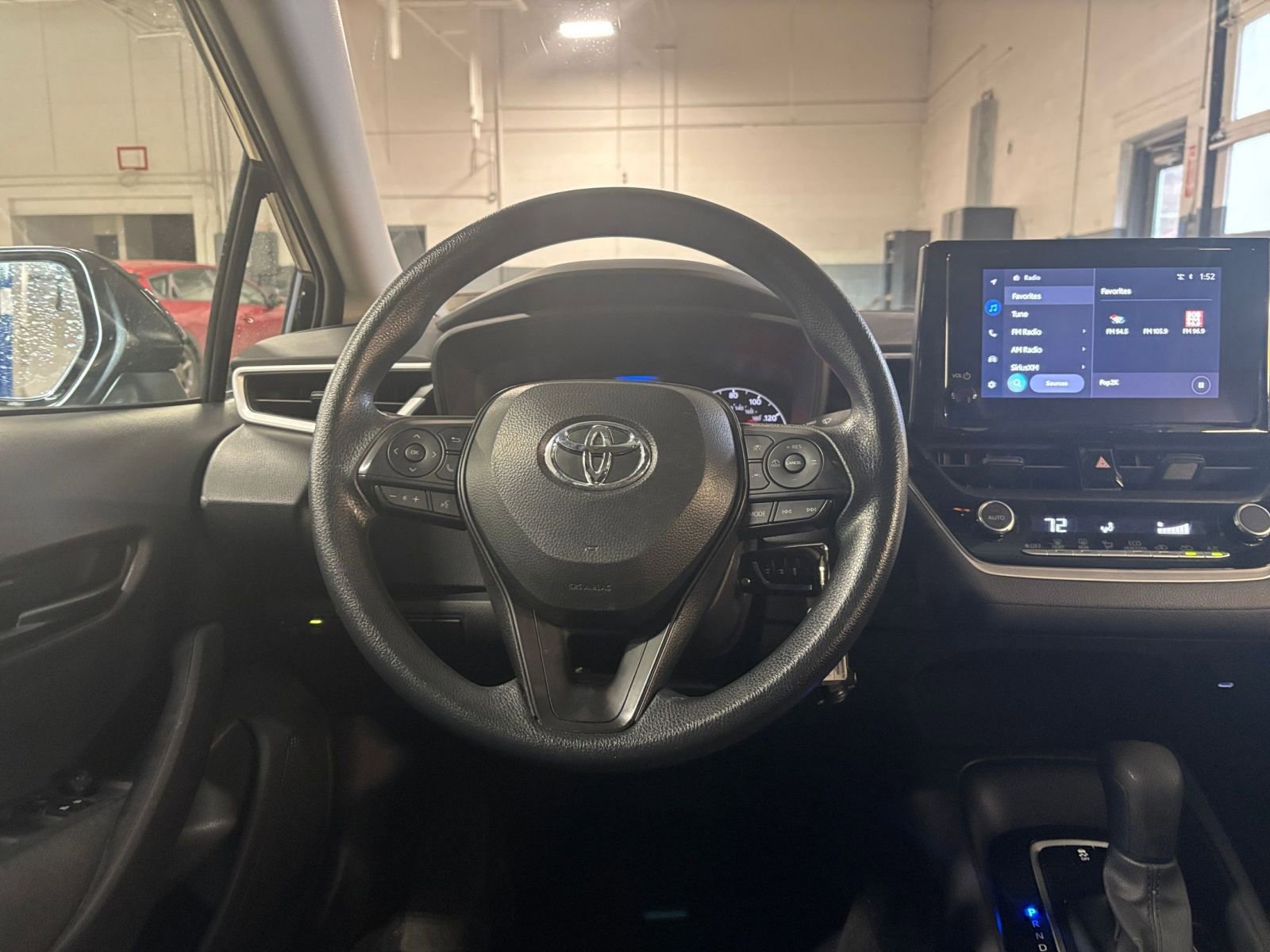 Thumbnail: 2025 Toyota Corolla - 33