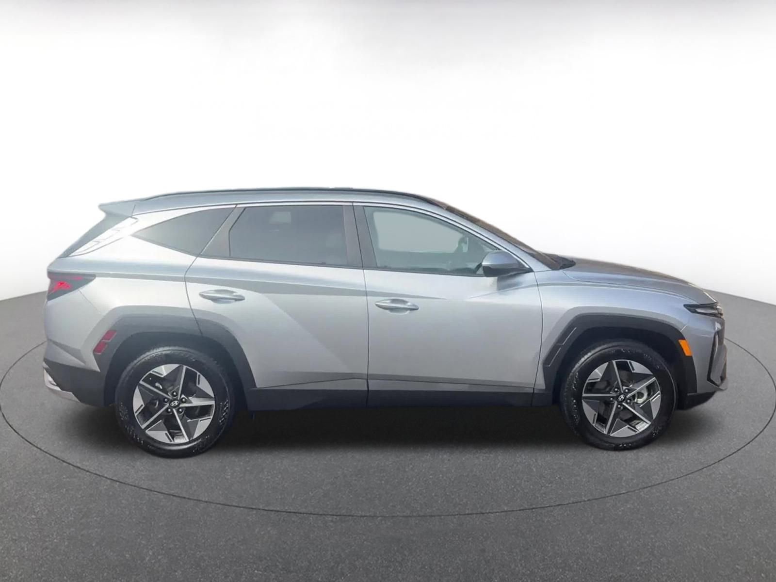 Thumbnail: 2025 Hyundai Tucson - 16