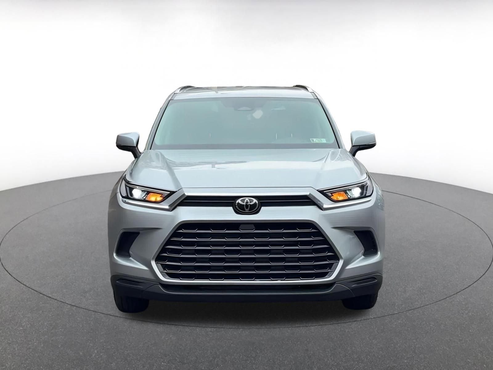 Thumbnail: 2025 Toyota Grand Highlander - 4