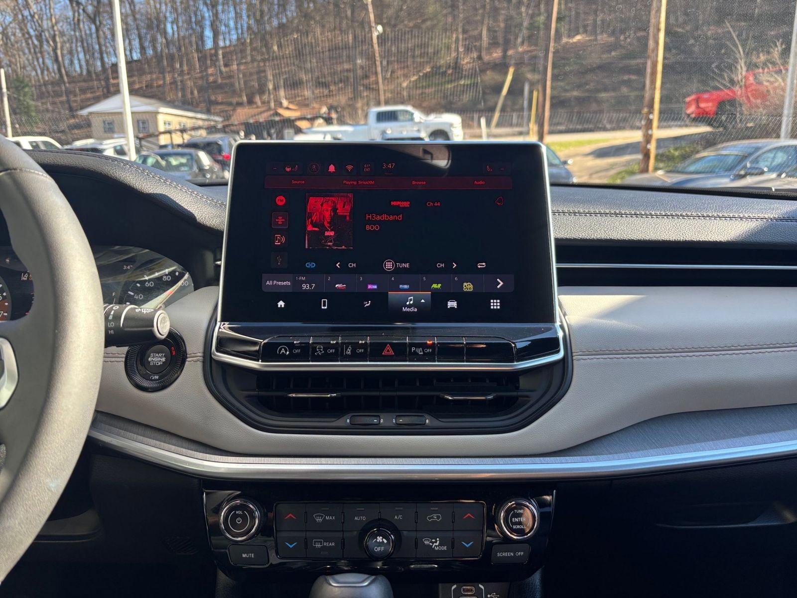 Thumbnail: 2025 Jeep Compass - 17