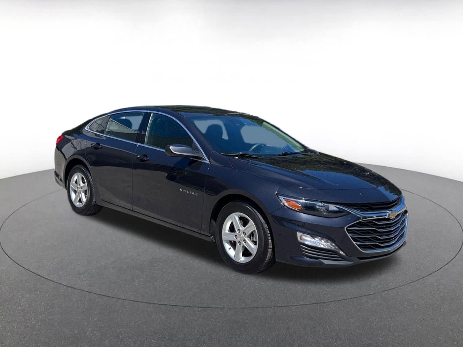 Thumbnail: 2023 Chevrolet Malibu - 1