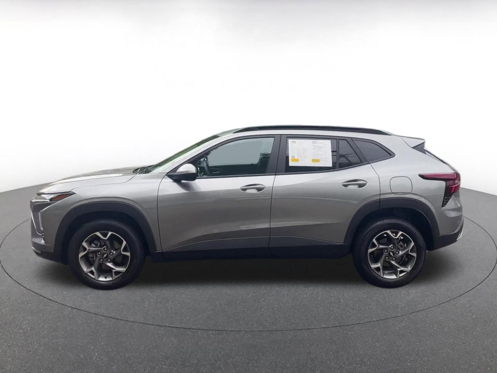 Thumbnail: 2025 Chevrolet Trax - 9