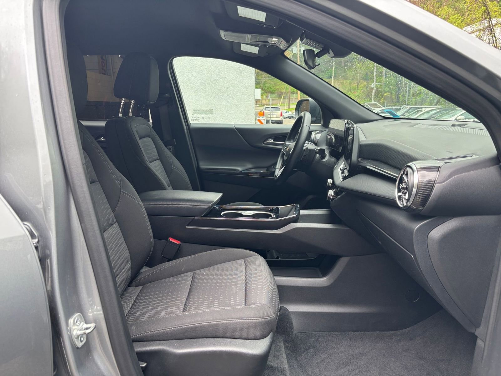 Thumbnail: 2025 Chevrolet Equinox - 28
