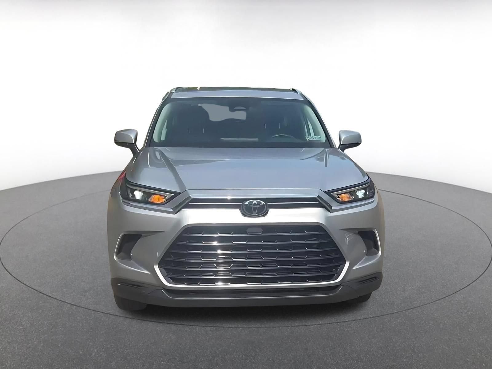 Thumbnail: 2025 Toyota Grand Highlander - 4