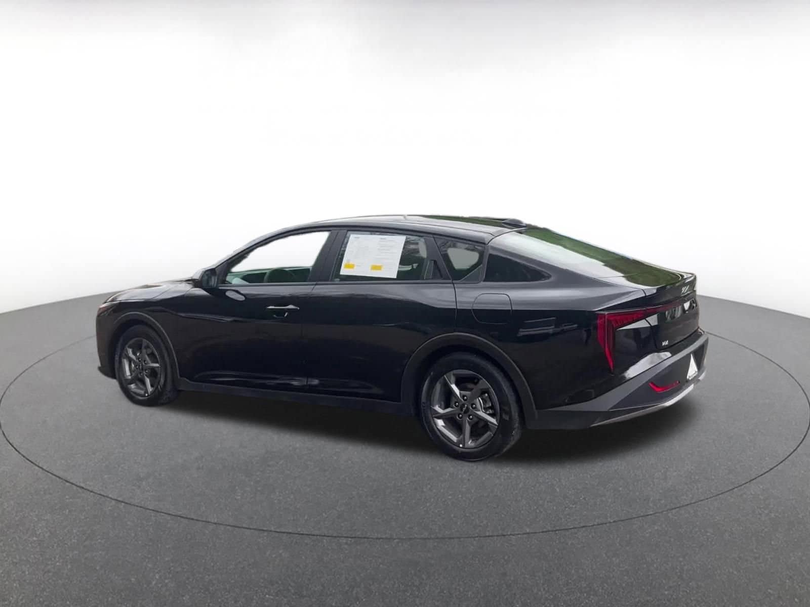 Thumbnail: 2025 Kia K4 - 10