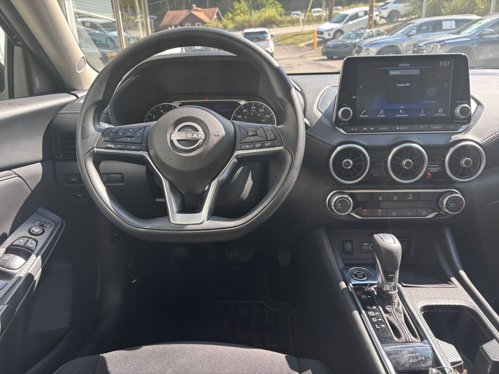 Thumbnail: 2024 Nissan Sentra - 32