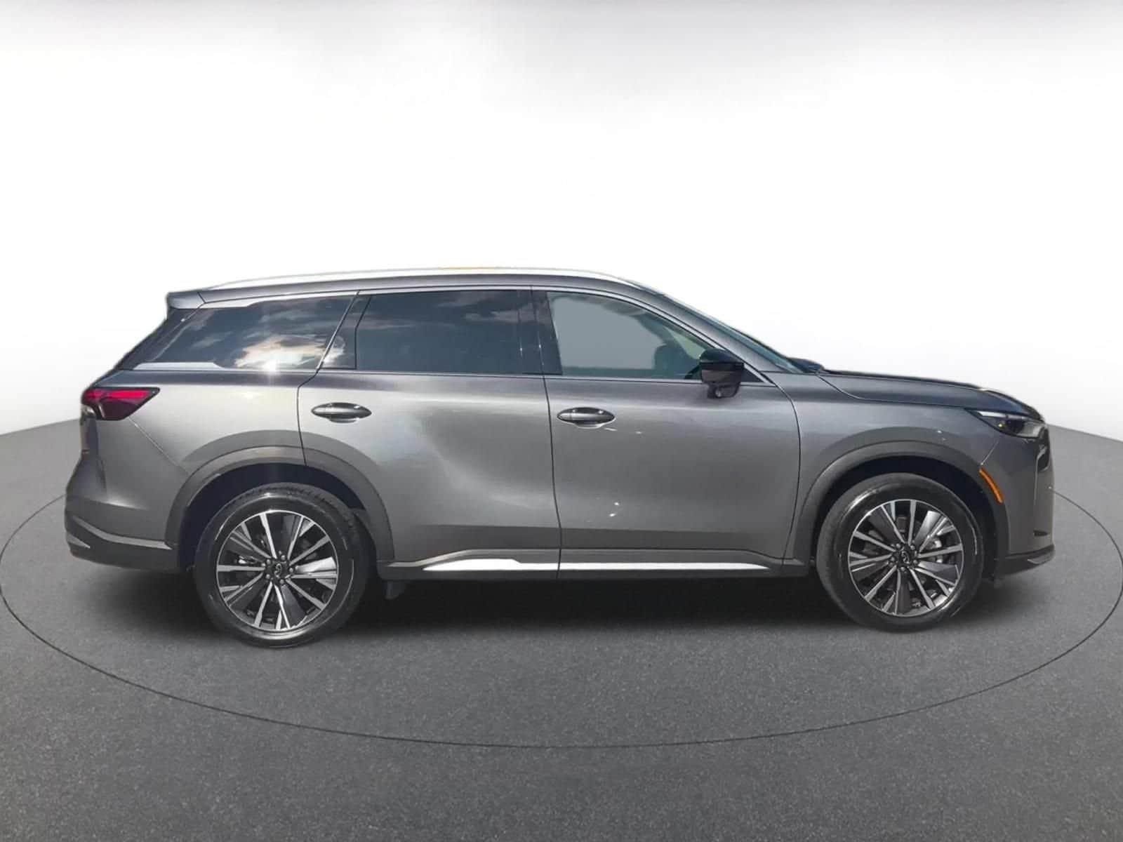 Thumbnail: 2026 INFINITI QX60 - 16