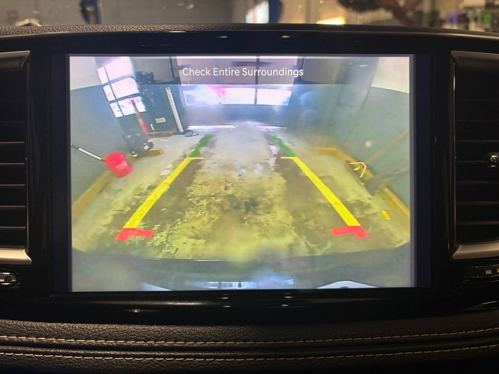 Thumbnail: 2023 Chrysler Pacifica - 24