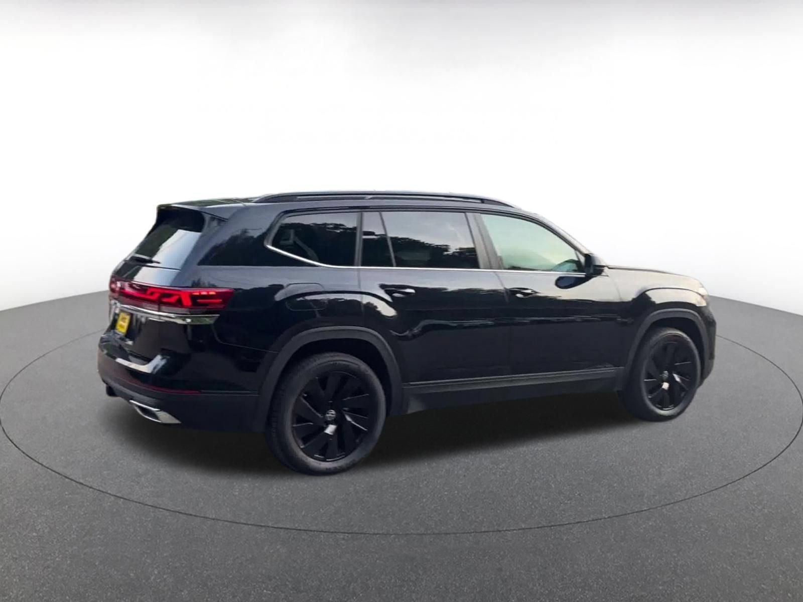 Thumbnail: 2026 Volkswagen Atlas - 14