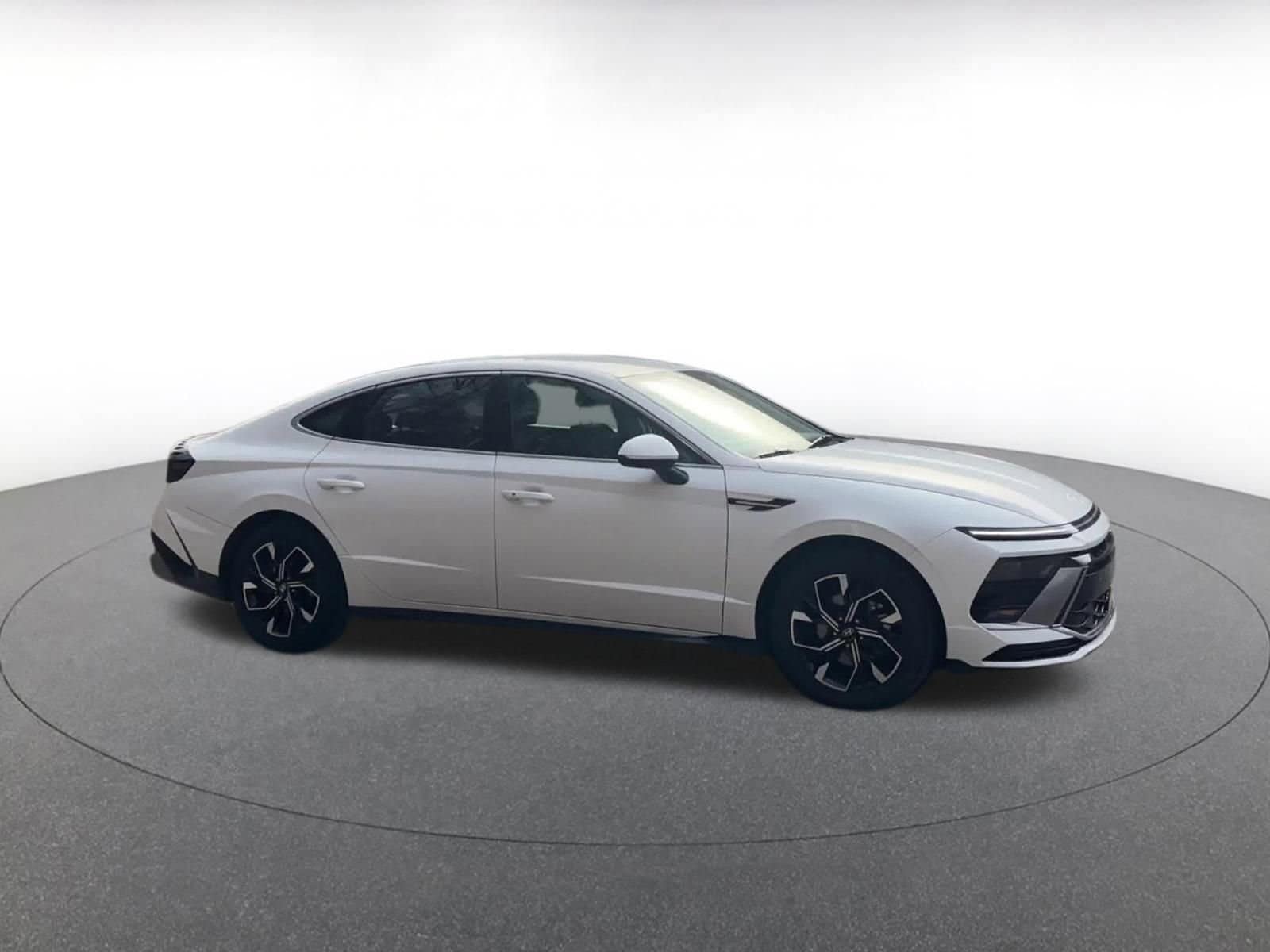 Thumbnail: 2025 Hyundai Sonata - 2