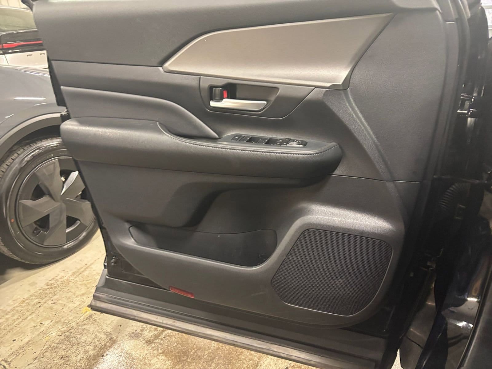 Thumbnail: 2025 Toyota Grand Highlander - 20