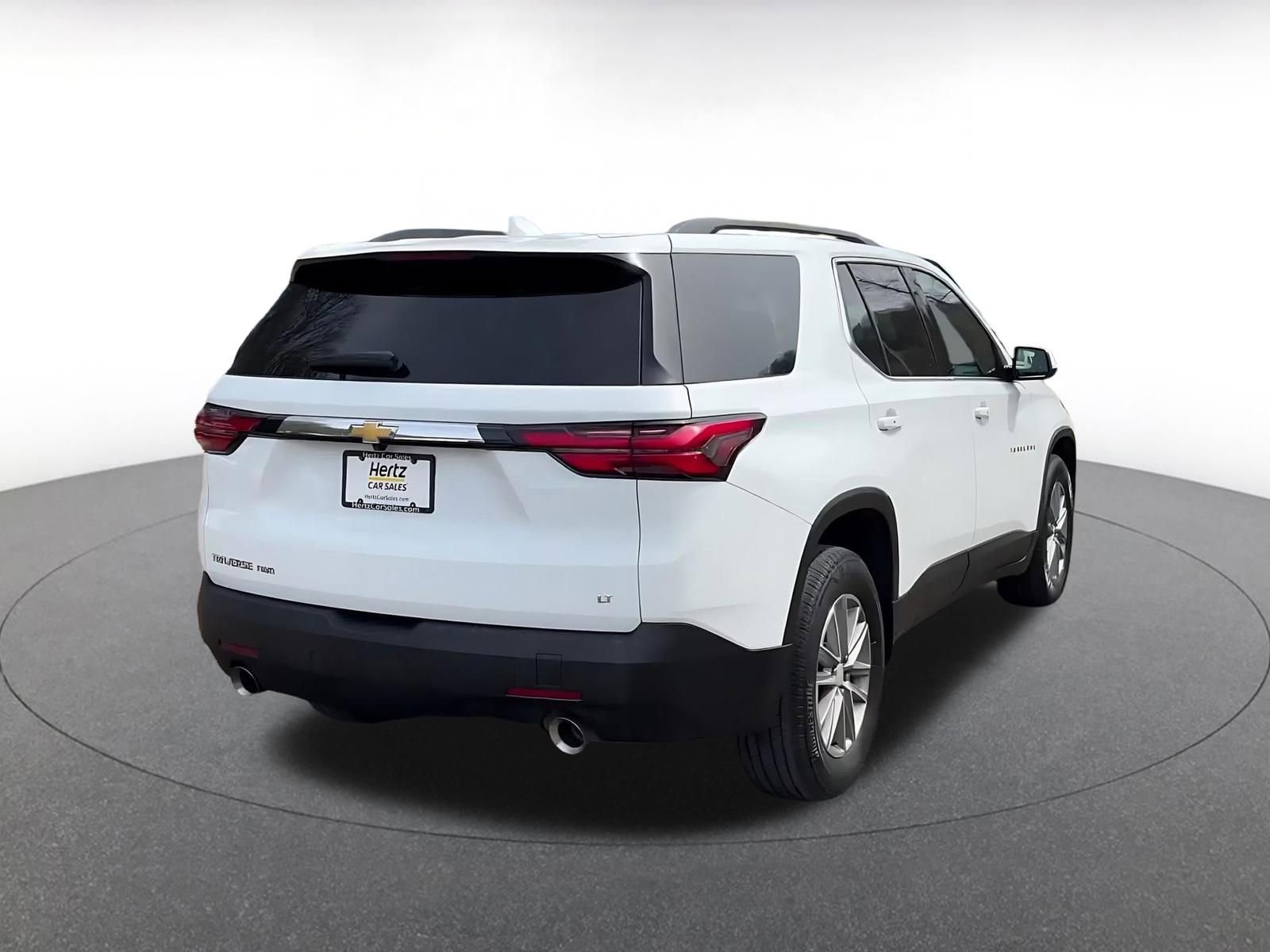 Thumbnail: 2023 Chevrolet Traverse - 14