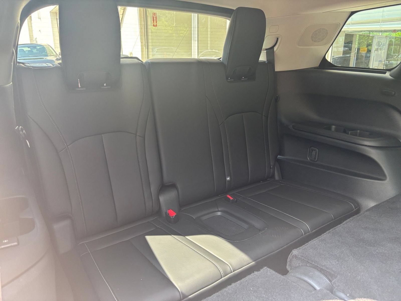 Thumbnail: 2026 INFINITI QX60 - 33