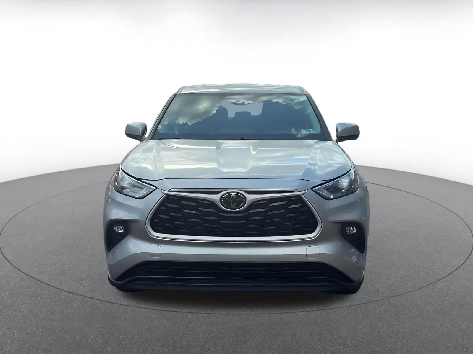 Thumbnail: 2025 Toyota Highlander - 2