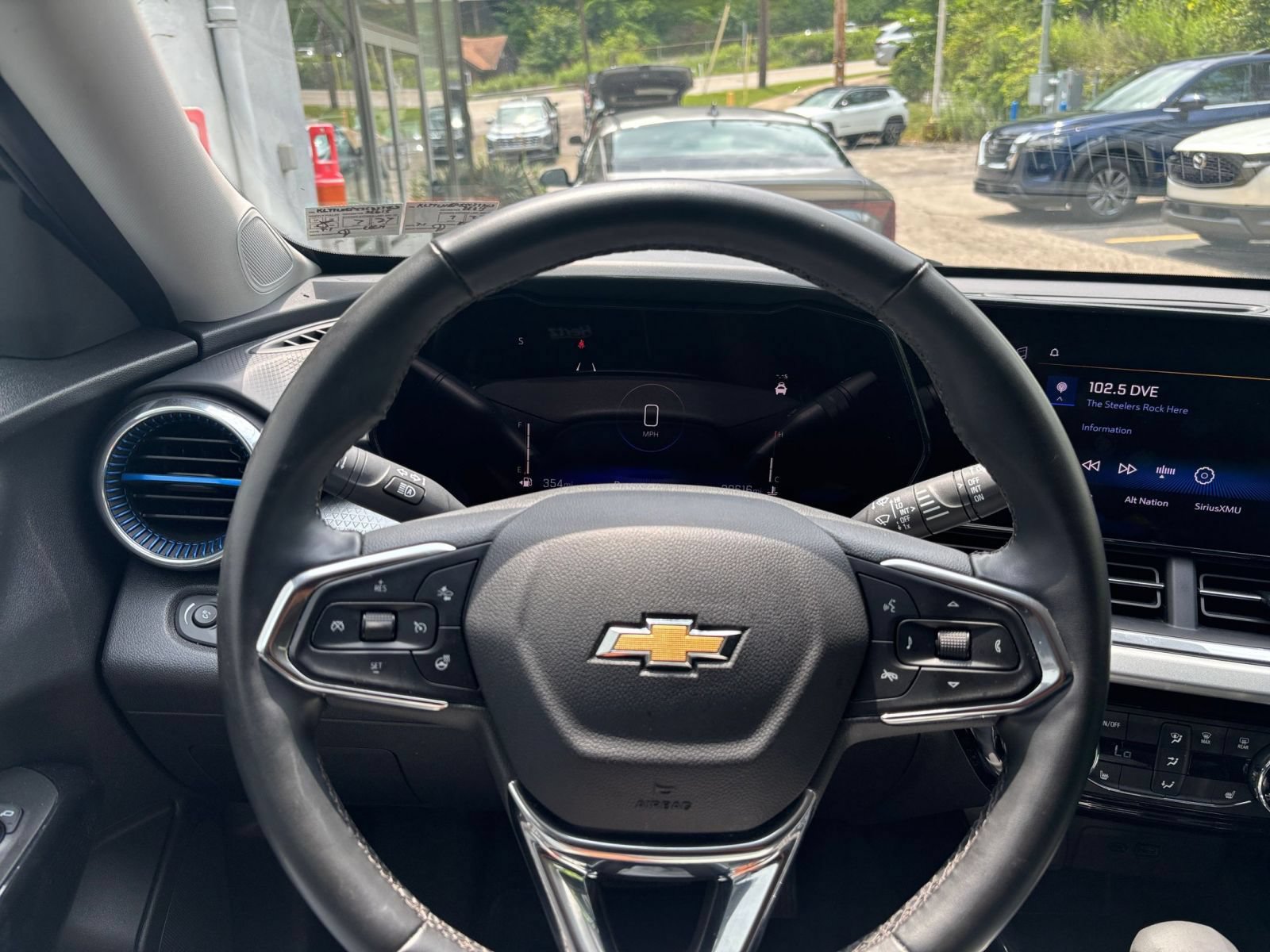 Thumbnail: 2025 Chevrolet Trax - 28