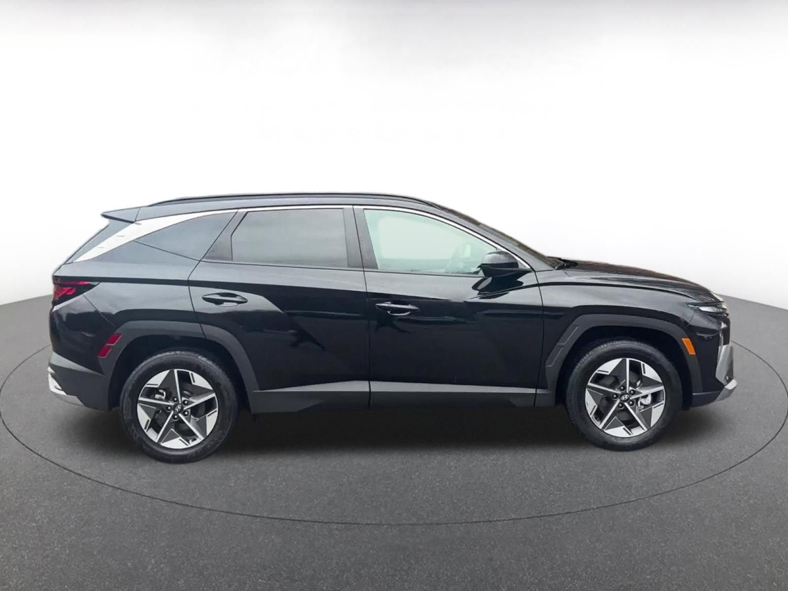 Thumbnail: 2025 Hyundai Tucson - 16