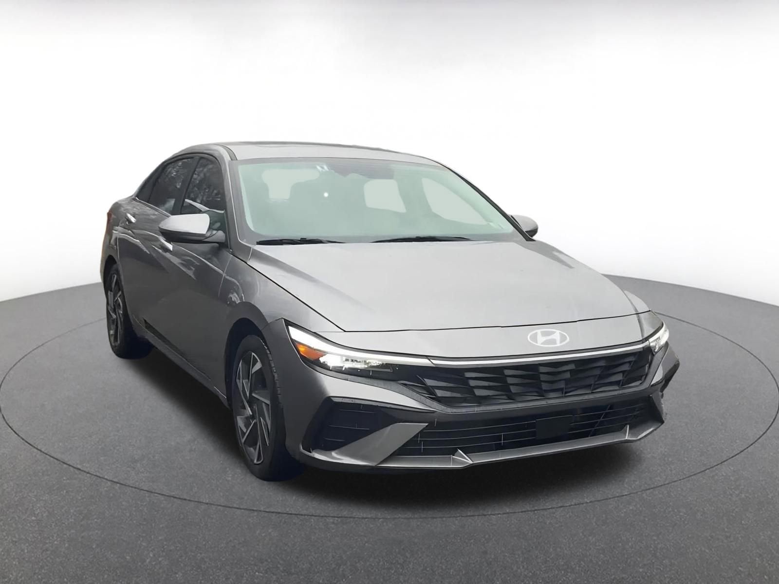 Thumbnail: 2025 Hyundai Elantra - 3