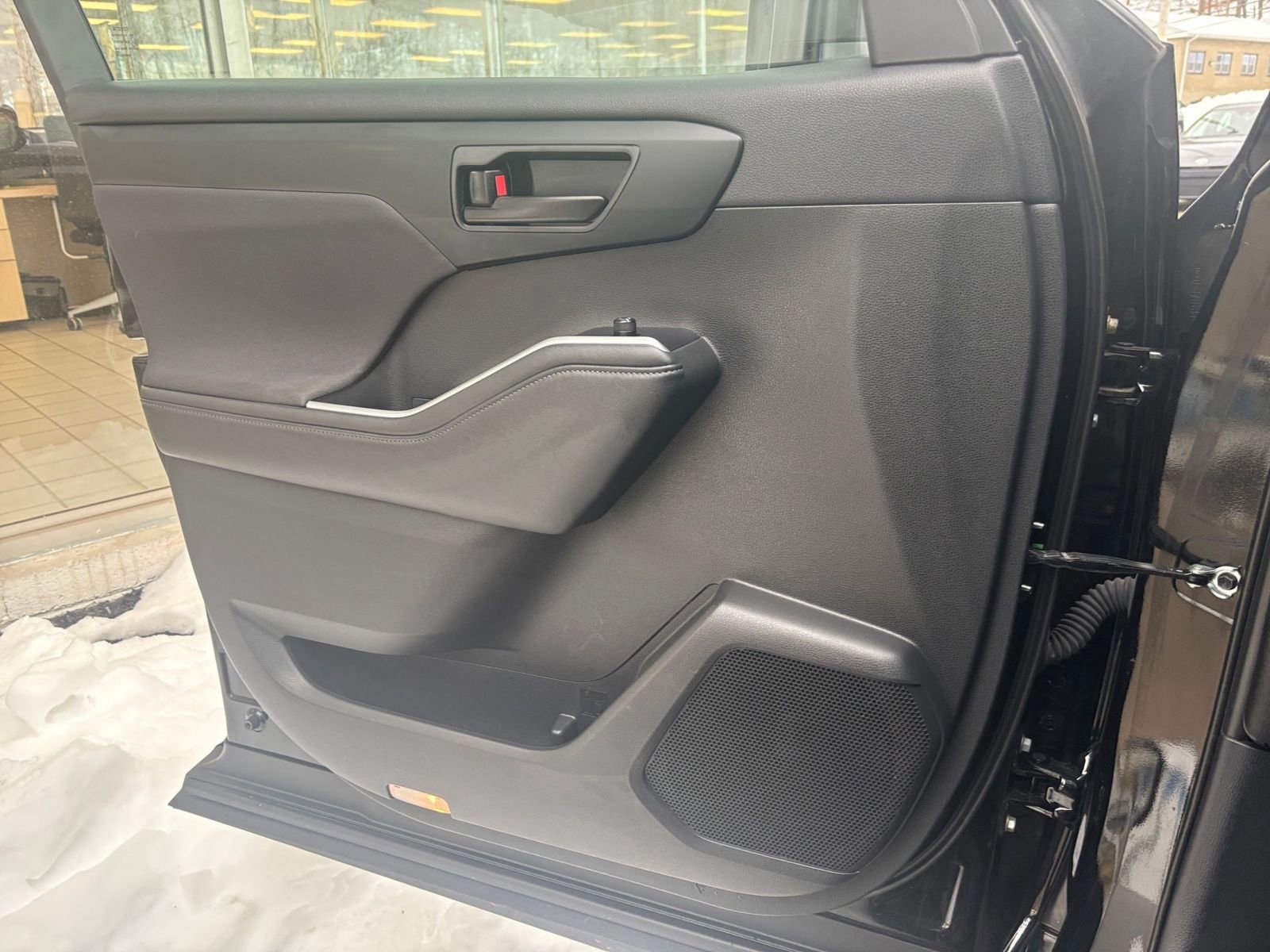 Thumbnail: 2025 Toyota Highlander - 18