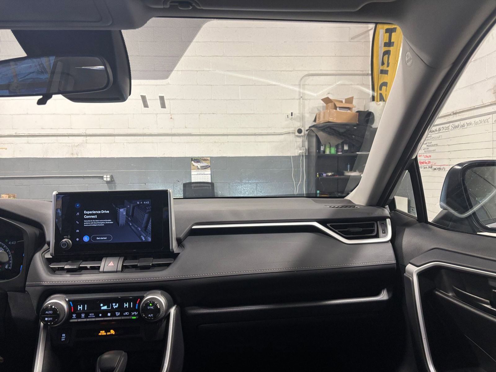 Thumbnail: 2025 Toyota RAV4 - 34