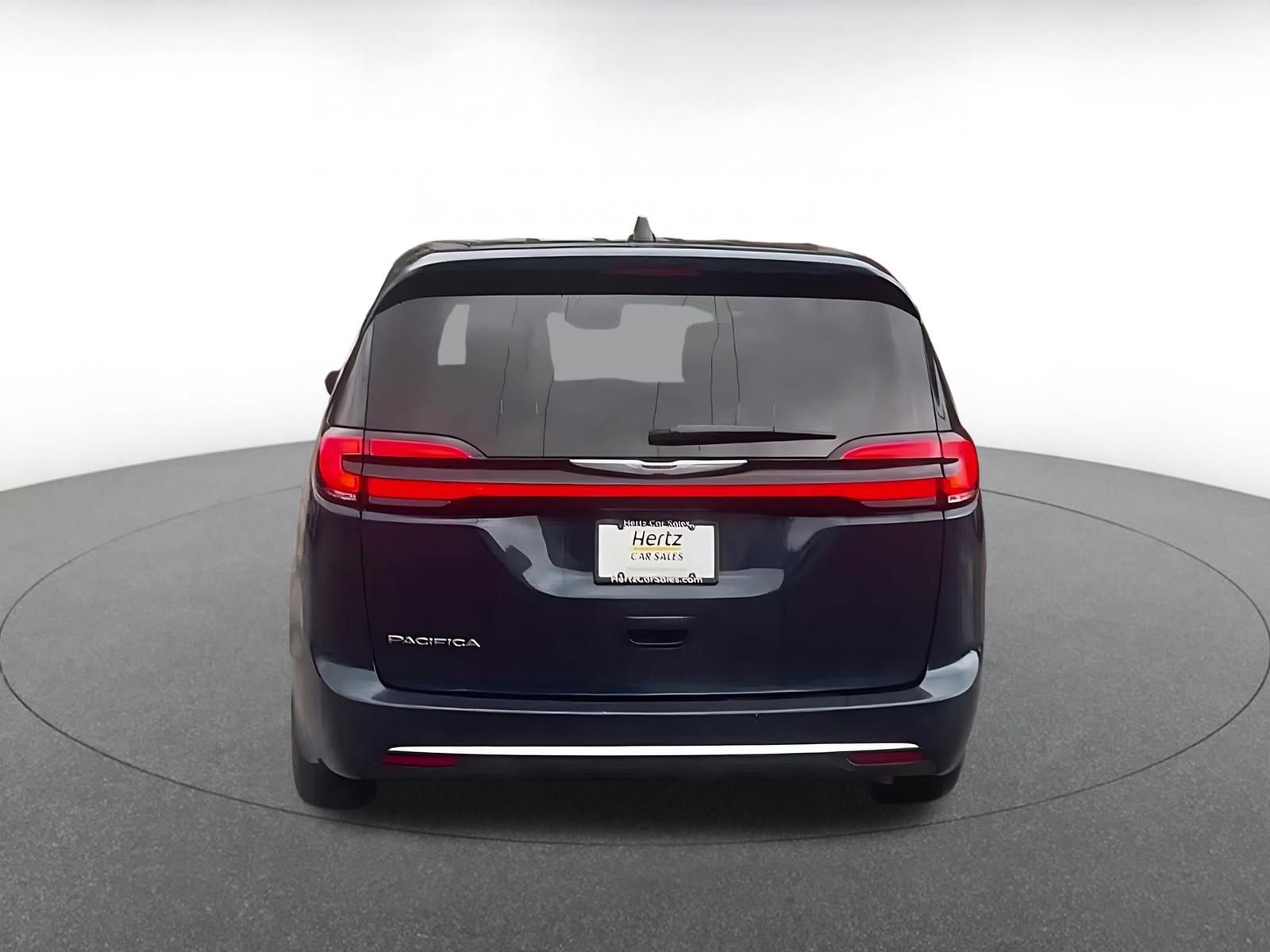 Thumbnail: 2025 Chrysler Pacifica - 12