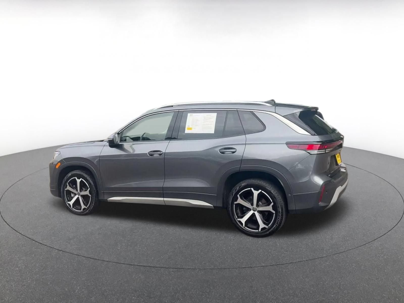 Thumbnail: 2026 Volkswagen Tiguan - 9