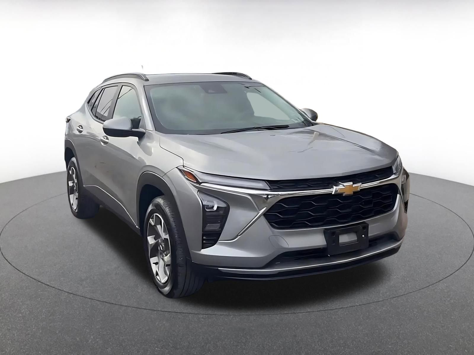Thumbnail: 2025 Chevrolet Trax - 3