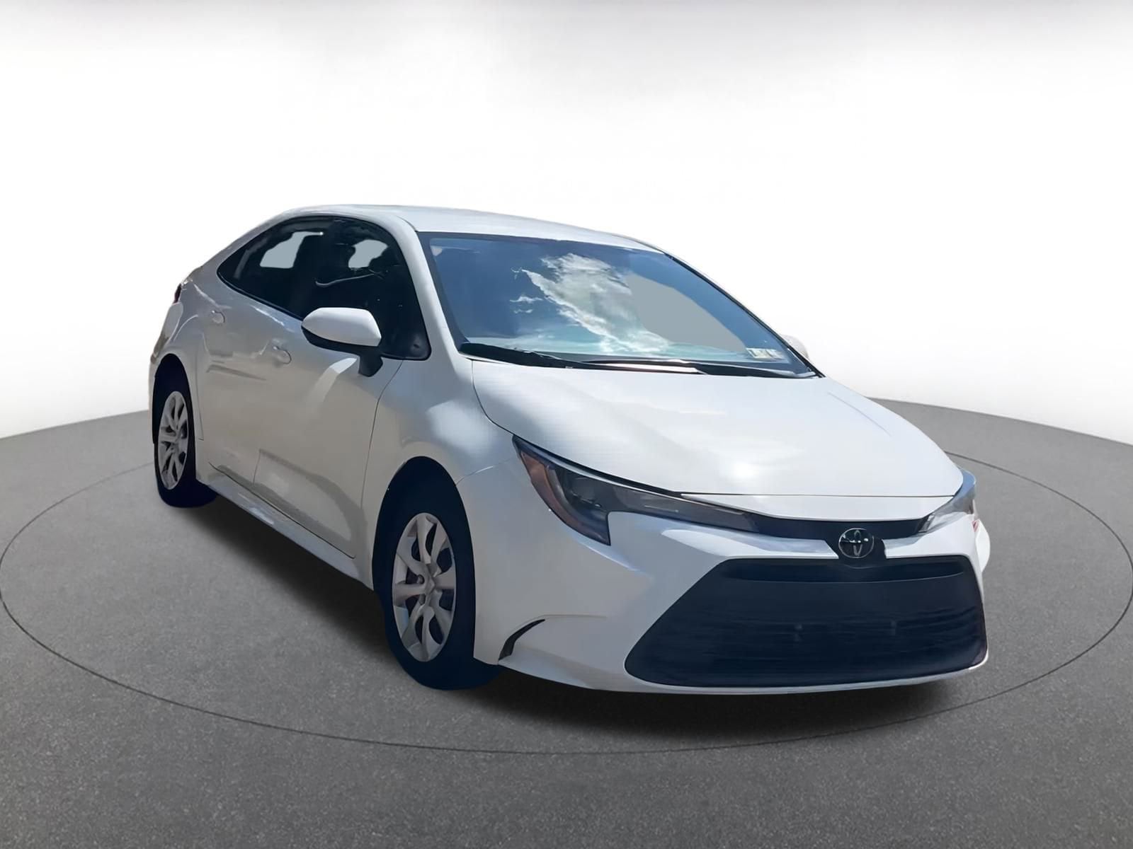 Thumbnail: 2024 Toyota Corolla - 3