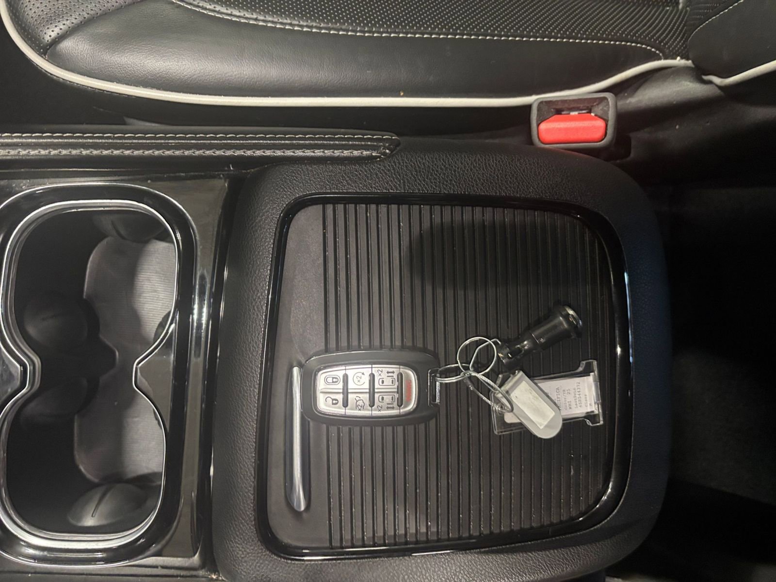 Thumbnail: 2025 Chrysler Pacifica - 22