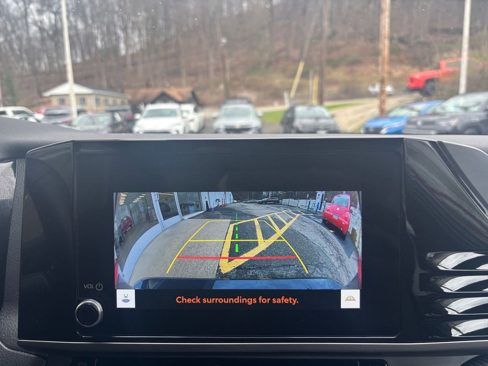 Thumbnail: 2025 Toyota Camry - 25