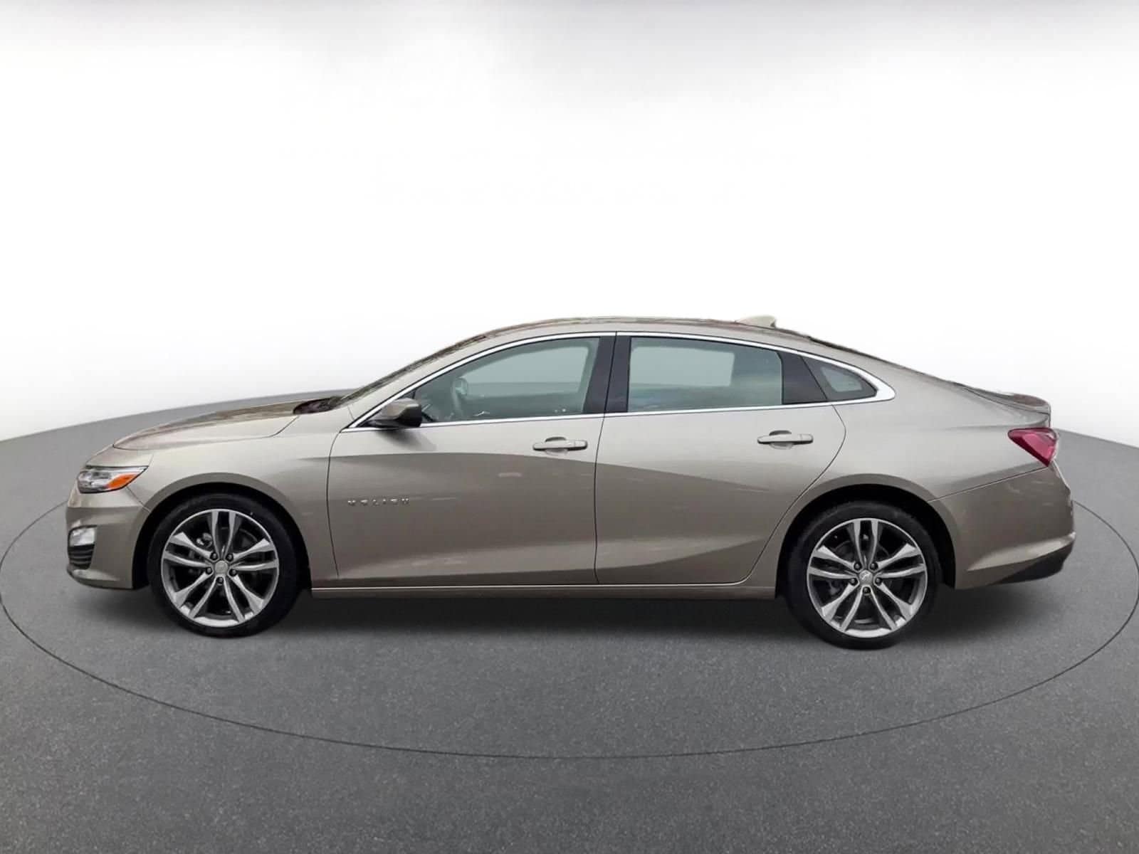 Thumbnail: 2024 Chevrolet Malibu - 9