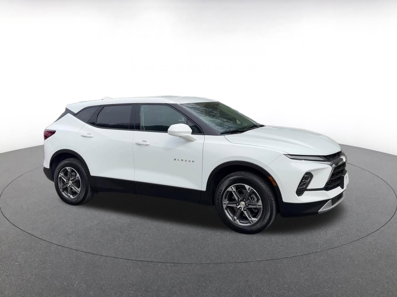 Thumbnail: 2025 Chevrolet Blazer - 2