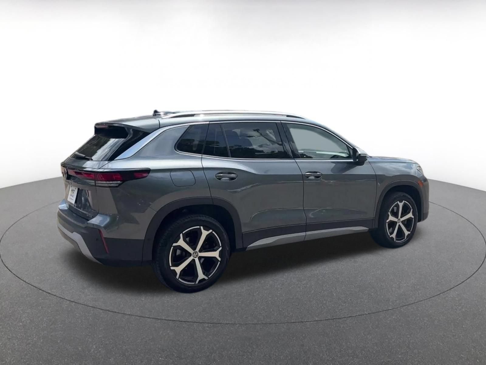 Thumbnail: 2026 Volkswagen Tiguan - 11