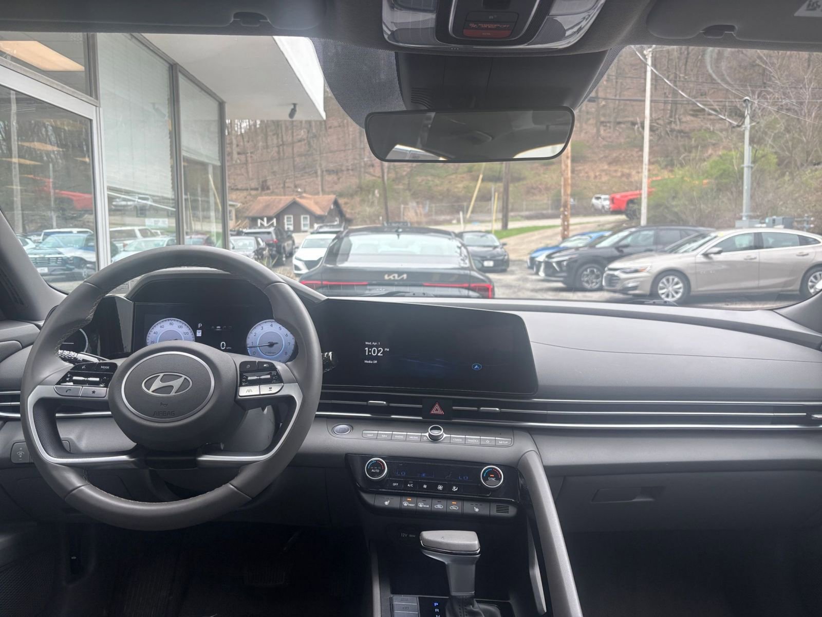 Thumbnail: 2025 Hyundai Elantra - 33