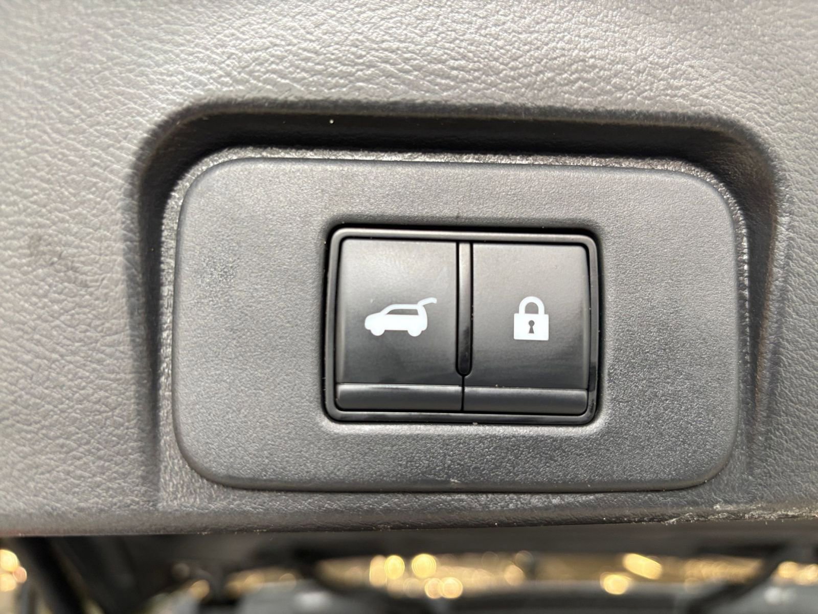 Thumbnail: 2023 Nissan Rogue - 24