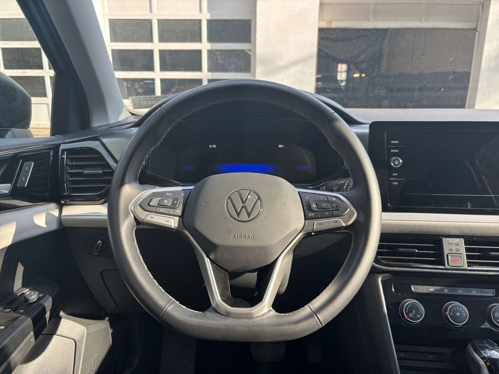 Thumbnail: 2025 Volkswagen Taos - 32