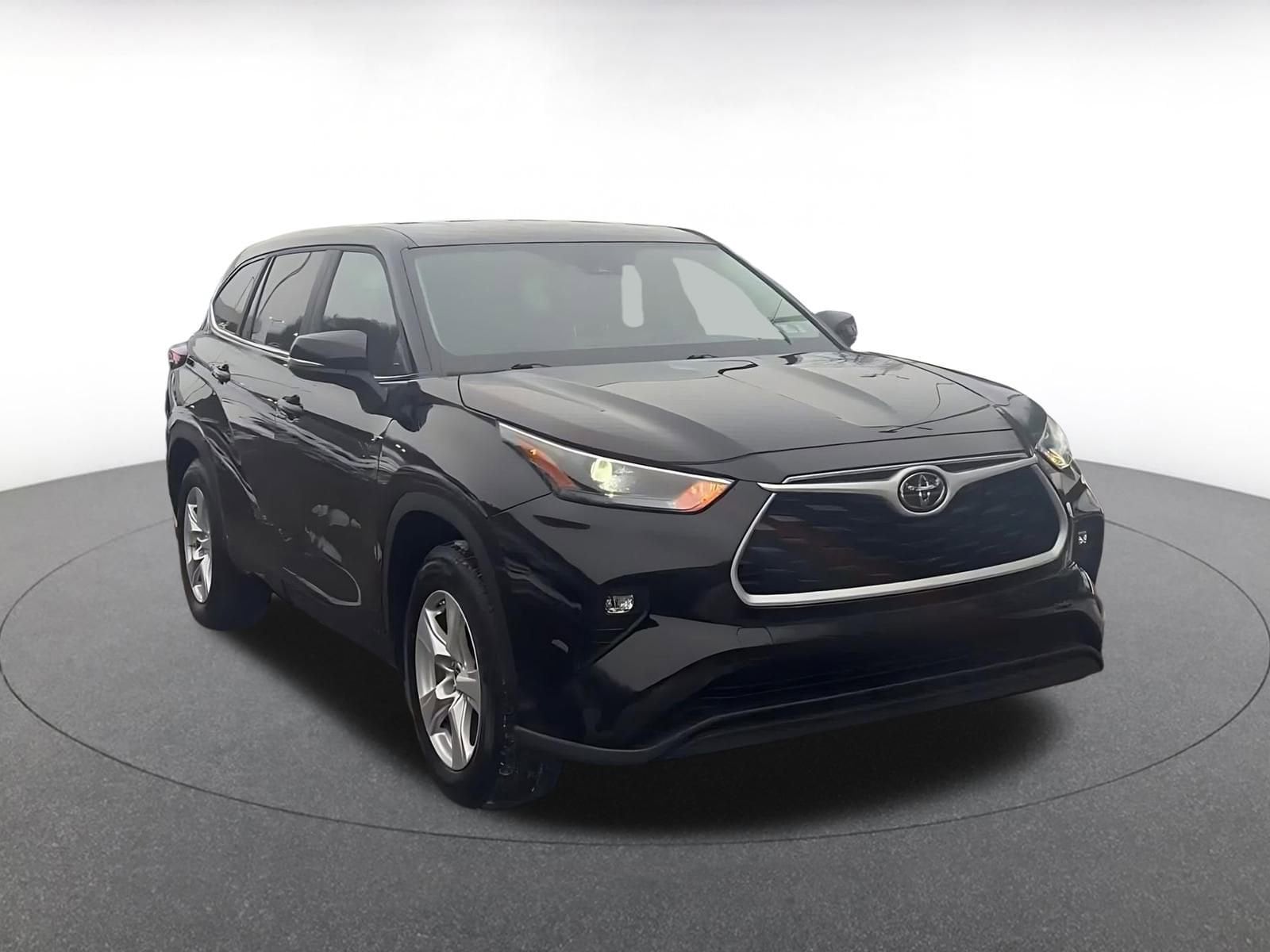 Thumbnail: 2025 Toyota Highlander - 3