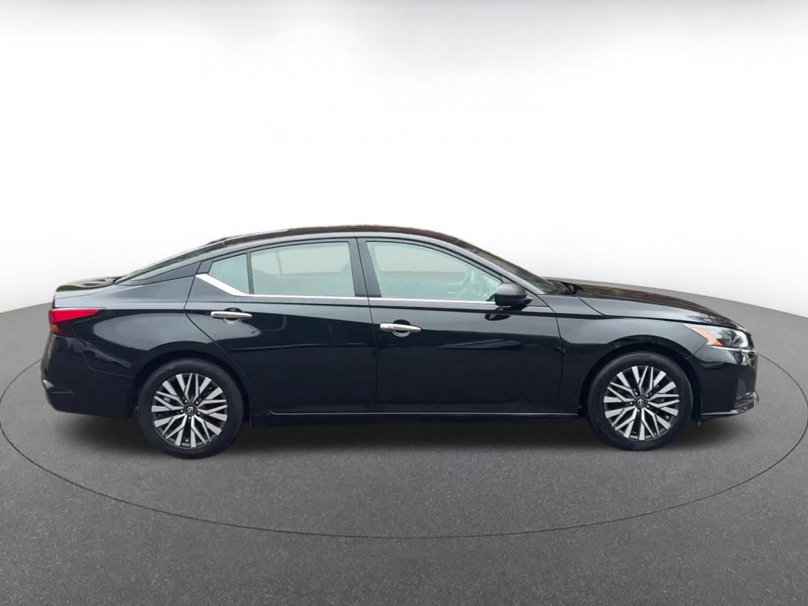 Thumbnail: 2025 Nissan Altima - 16