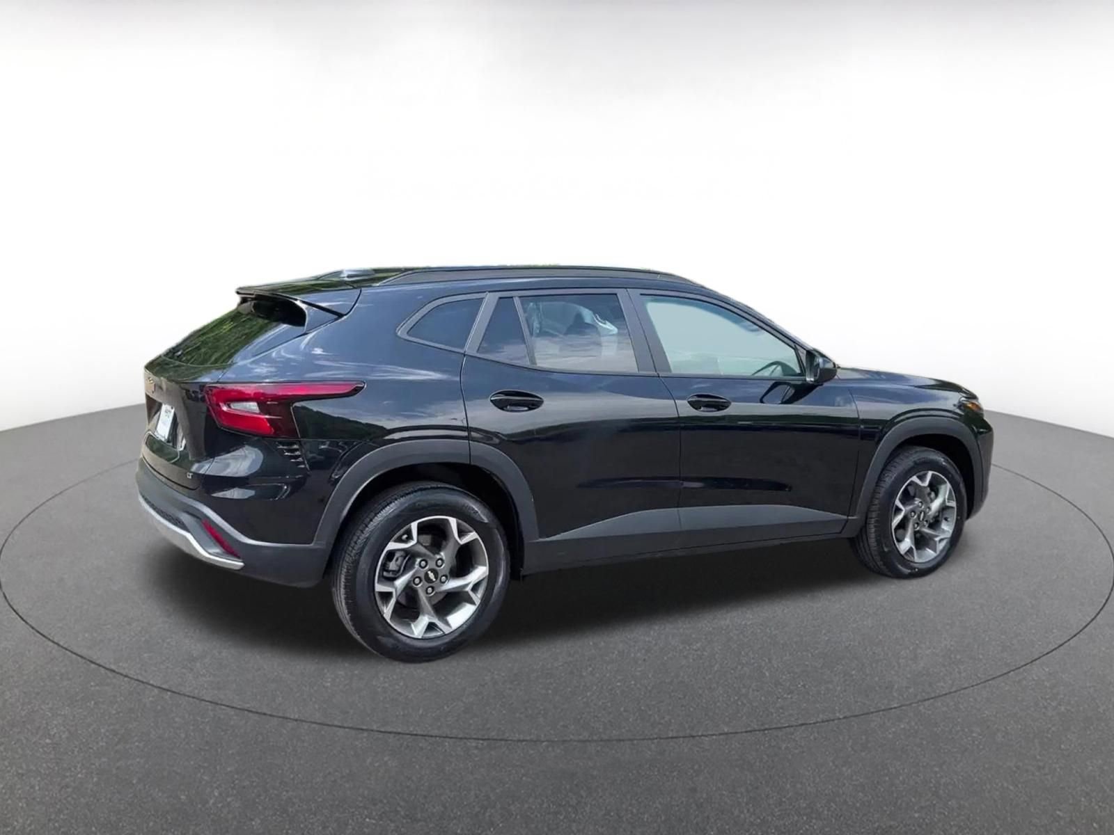 Thumbnail: 2025 Chevrolet Trax - 16